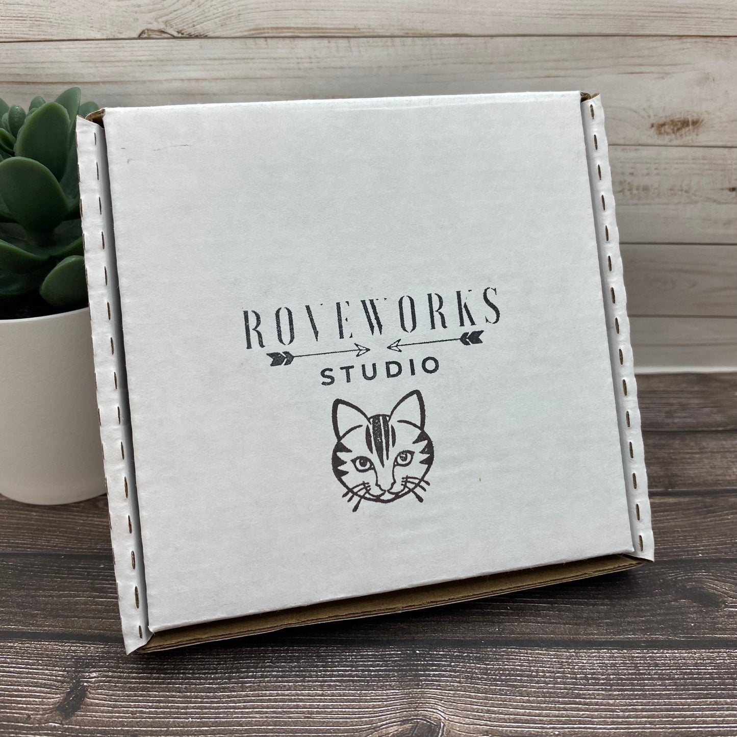 CHECK MEOWT - Cat Themed Mystery Box - 4 pairs of earrings