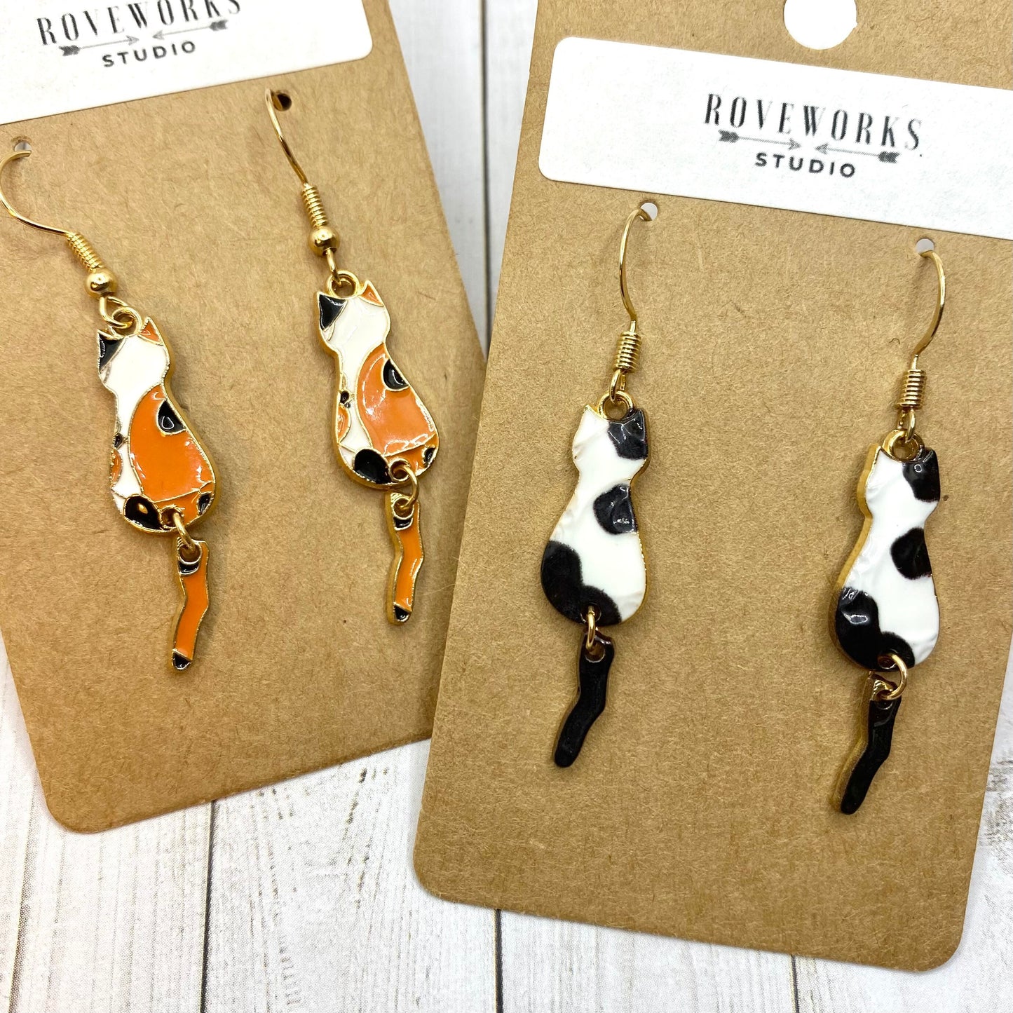 WIGGLEY TAIL CAT Earrings