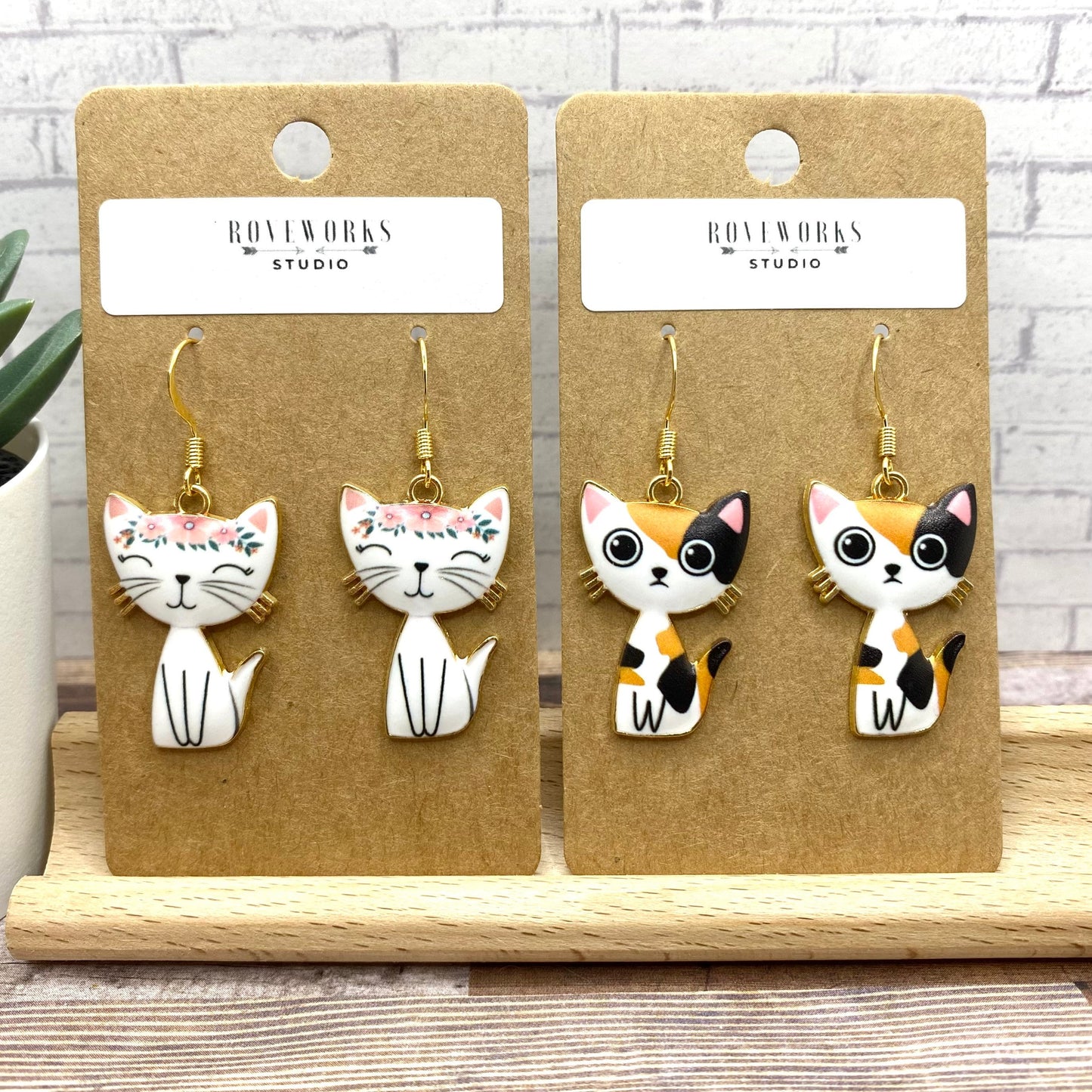 SITTING PRETTY Dangley Cat Earrings