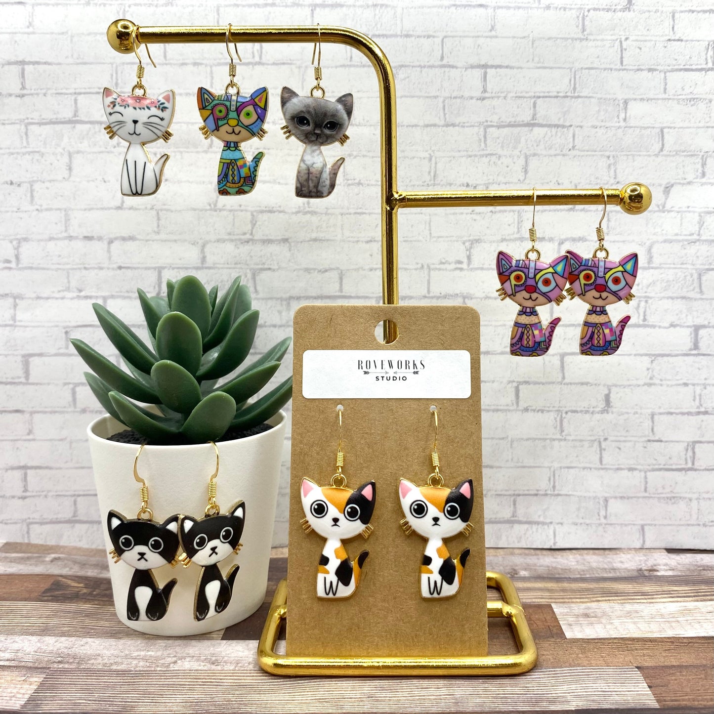SITTING PRETTY Dangley Cat Earrings
