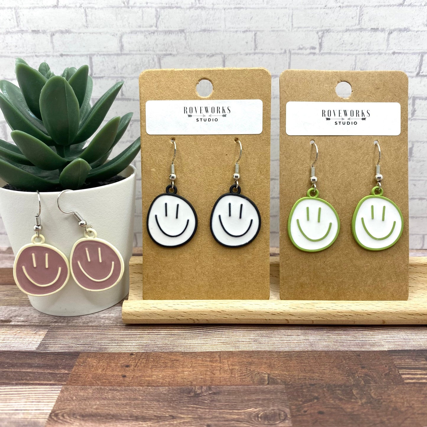 HAPPY FACE Smile Earrings