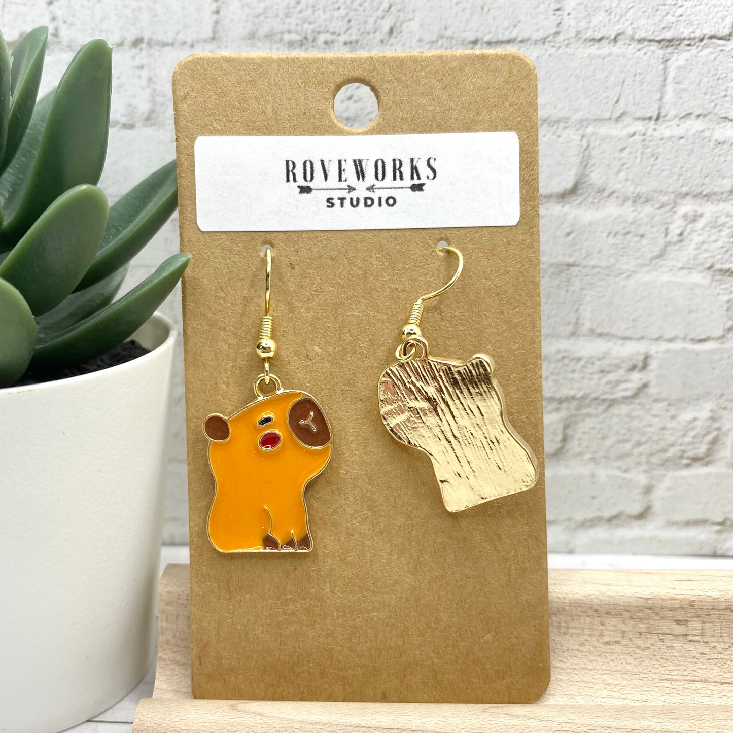 CAPYBARA EARRINGS