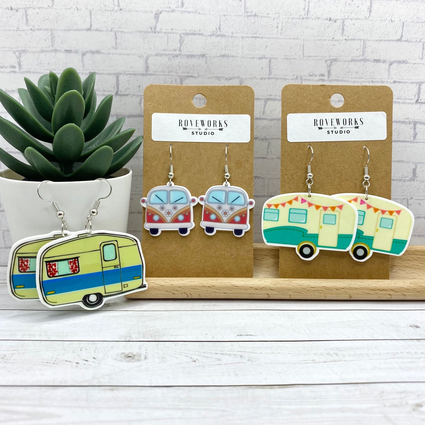 HAPPY CAMPER Vintage Trailer Earrings